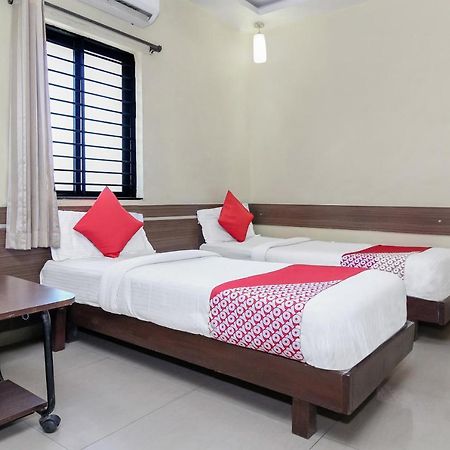 Oyo 30537 Hotel Megharaj Bijāpur Dış mekan fotoğraf