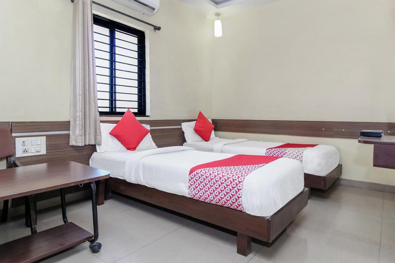 Oyo 30537 Hotel Megharaj Bijāpur Dış mekan fotoğraf