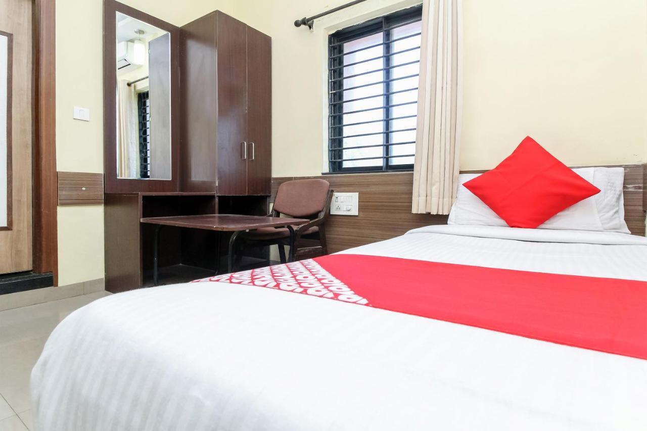 Oyo 30537 Hotel Megharaj Bijāpur Dış mekan fotoğraf