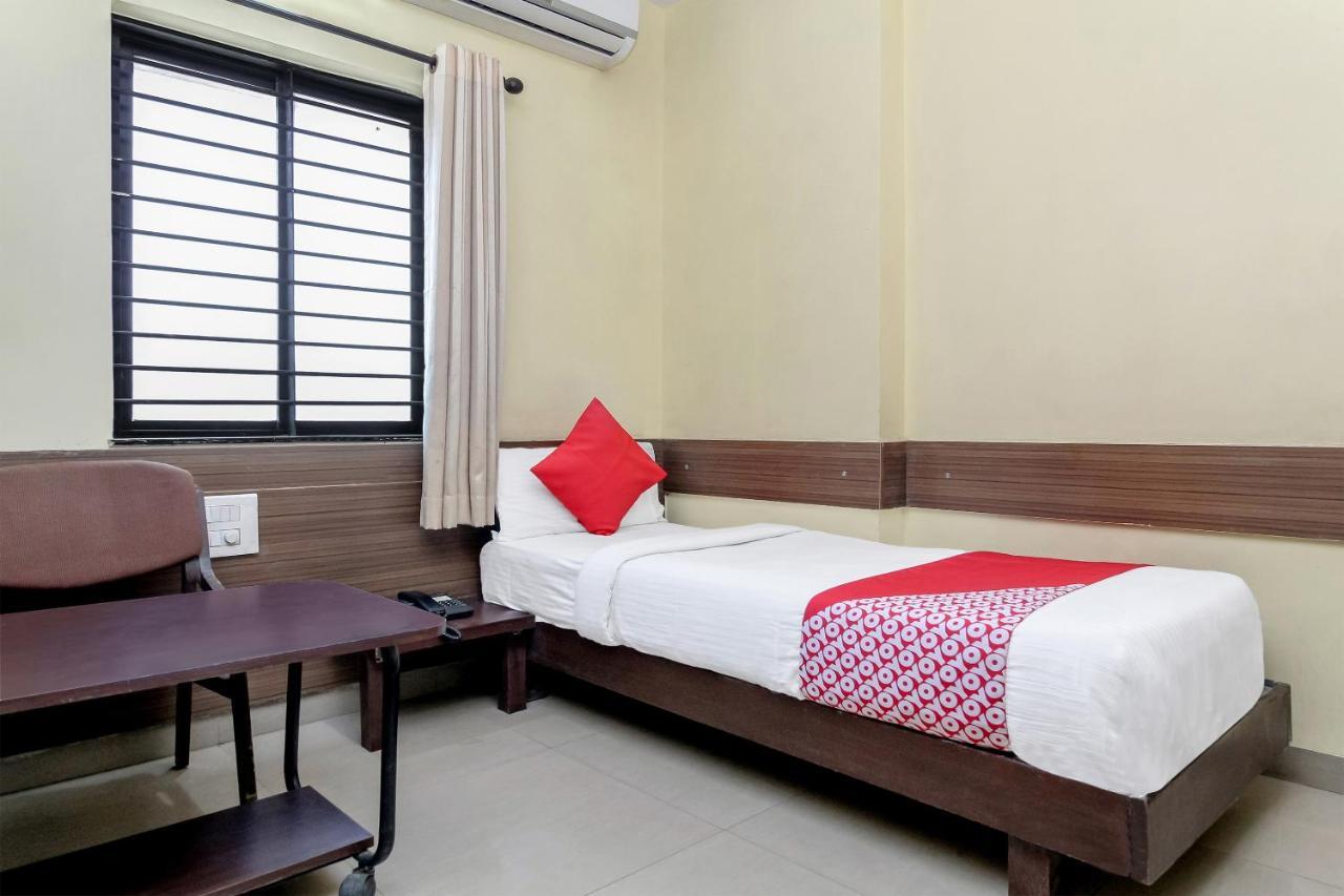 Oyo 30537 Hotel Megharaj Bijāpur Dış mekan fotoğraf