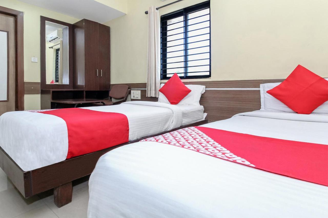 Oyo 30537 Hotel Megharaj Bijāpur Dış mekan fotoğraf