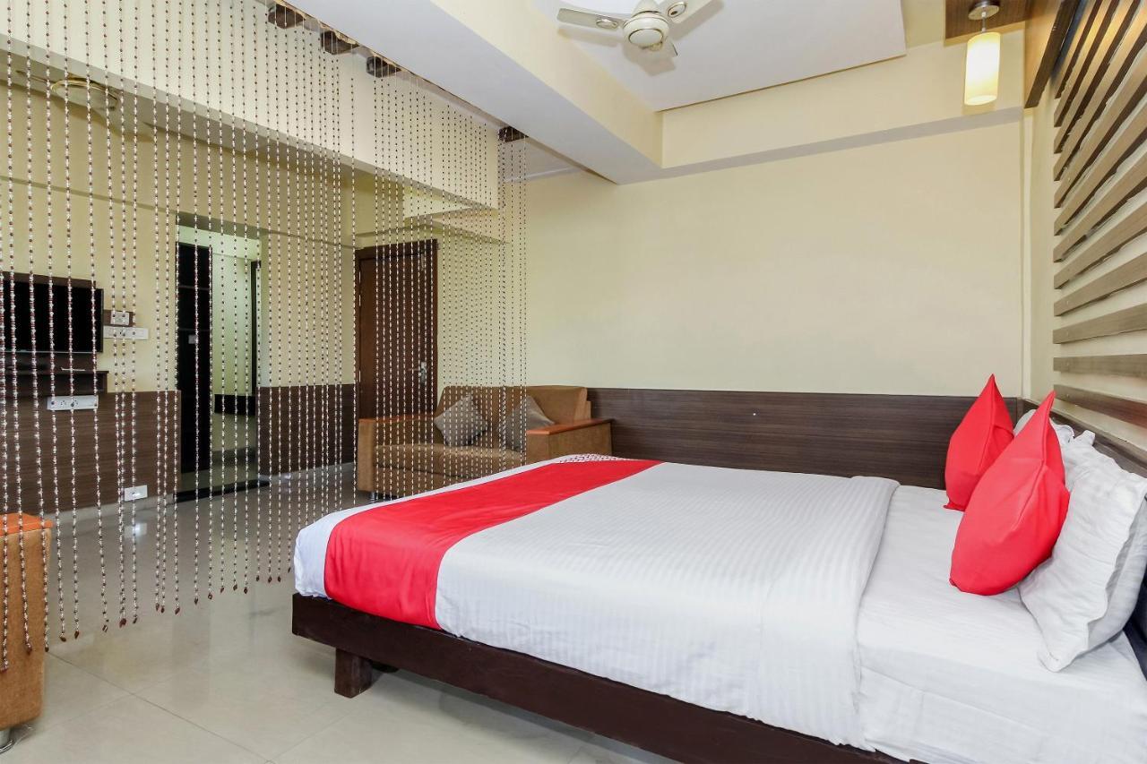 Oyo 30537 Hotel Megharaj Bijāpur Dış mekan fotoğraf