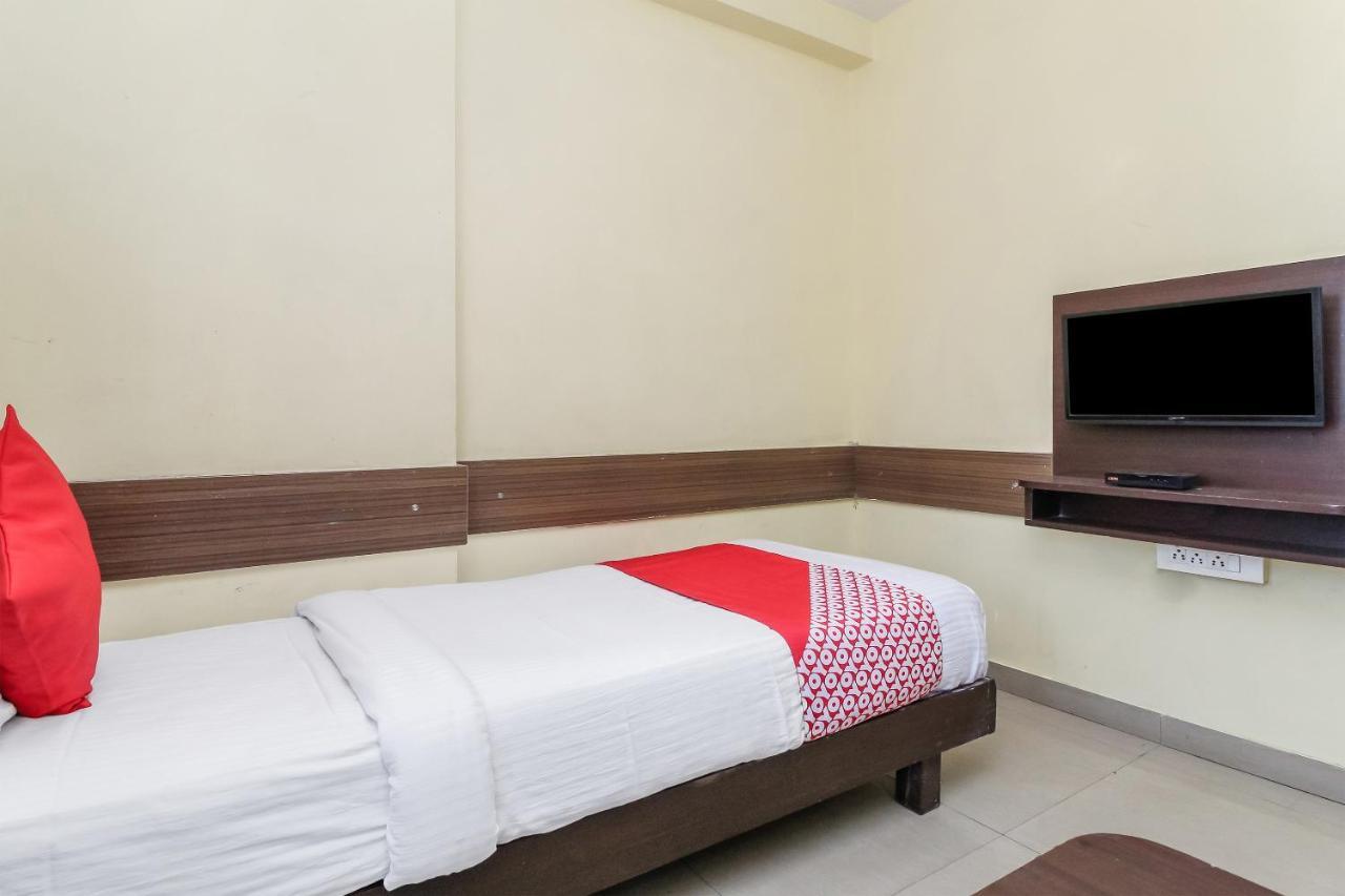 Oyo 30537 Hotel Megharaj Bijāpur Dış mekan fotoğraf